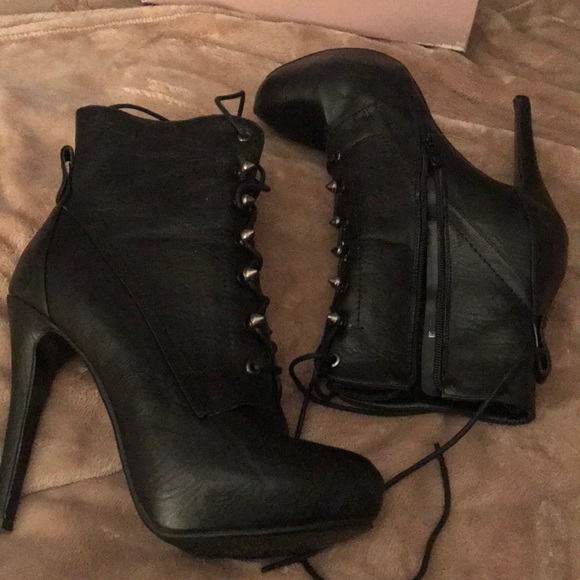 Bakers Shoes - Baker’s Boots